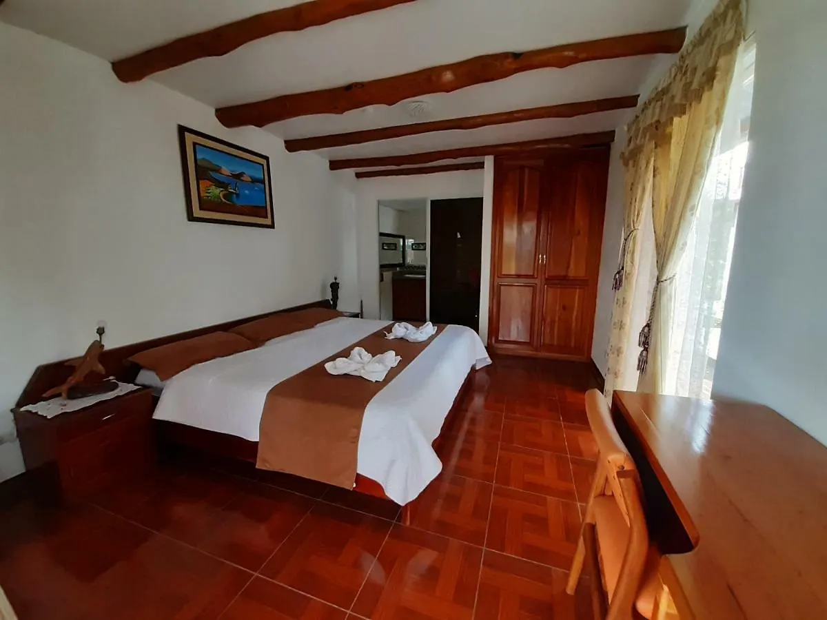 Suymar Ecolodge Galapagos Puerto Ayora  Orman Evi