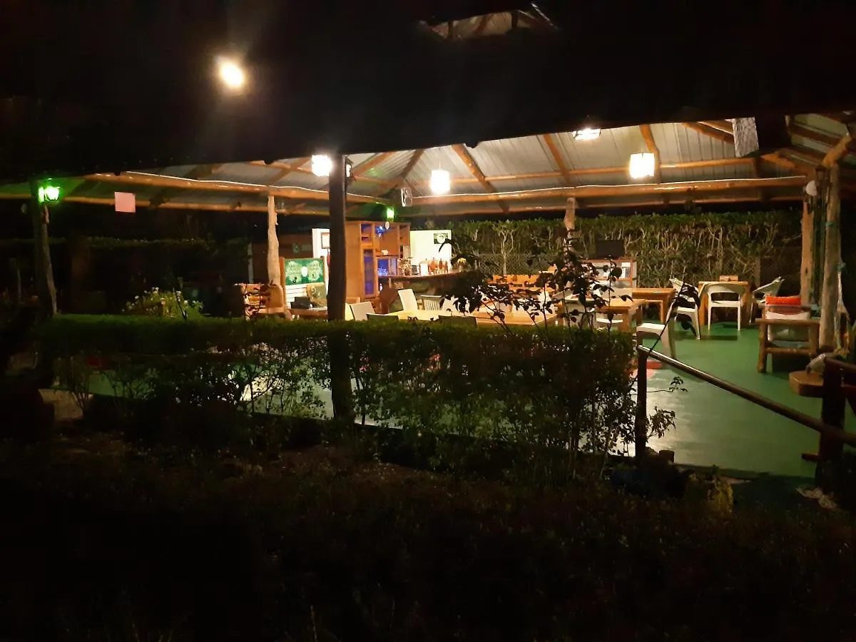 Suymar Ecolodge Galapagos Puerto Ayora  Orman Evi